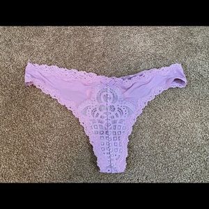Victoria’s Secret Lavender thong NWT large